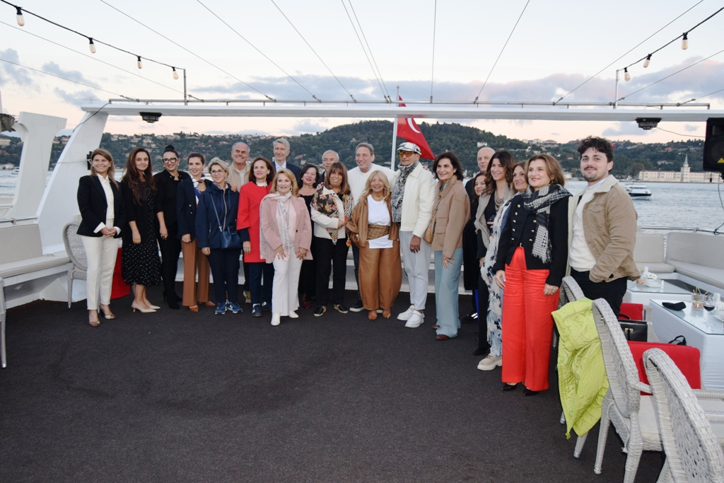 TUED’den Boğaz’da Görkemli Yaza Veda Sunset Cruise Buluşması (3)
